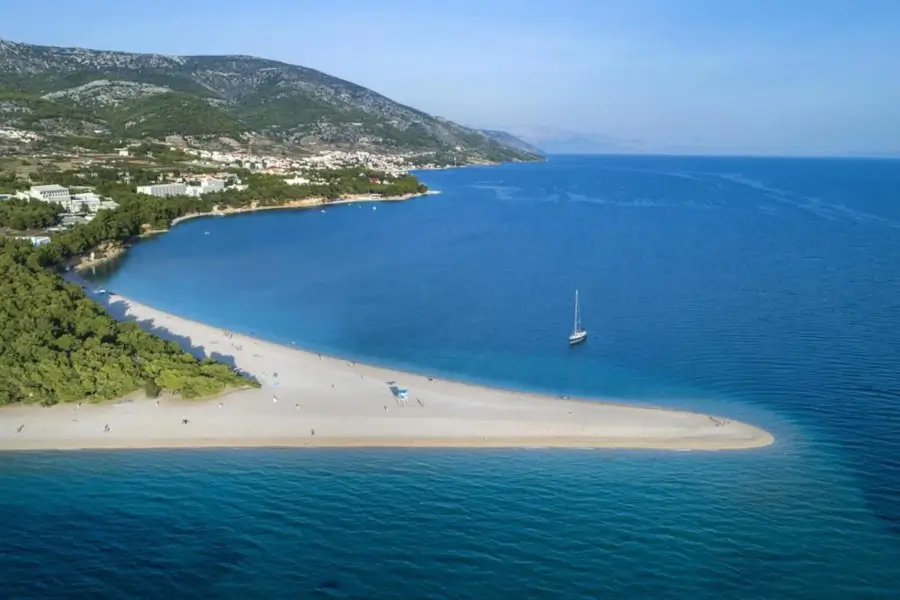 Brač - Bluesun hotel Elaphusa - plaža