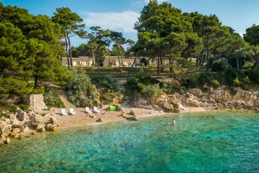 otok Rab - hotel Valamar Carolina - plaža