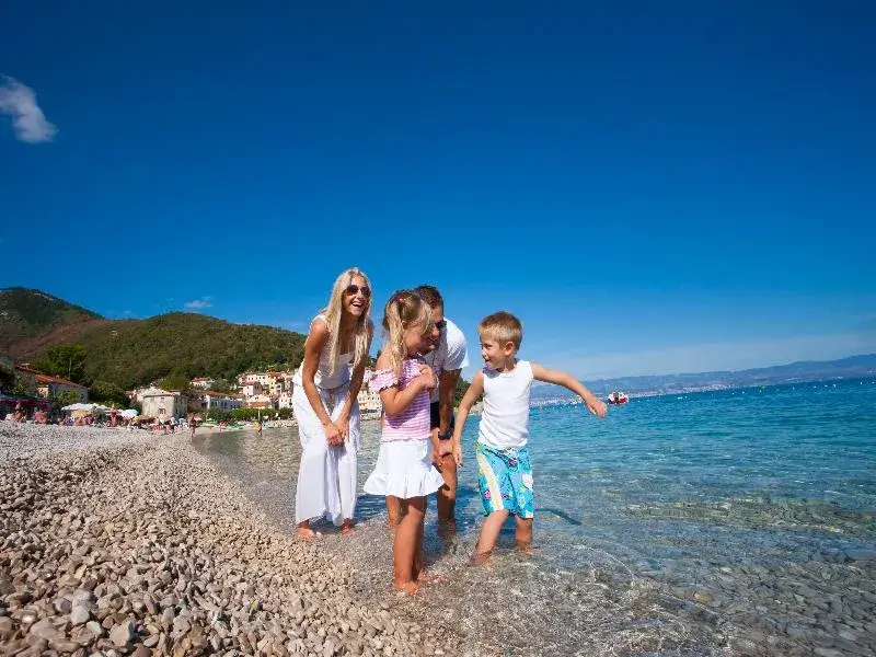 Mošćenička Draga - hotel Marina -  plaža