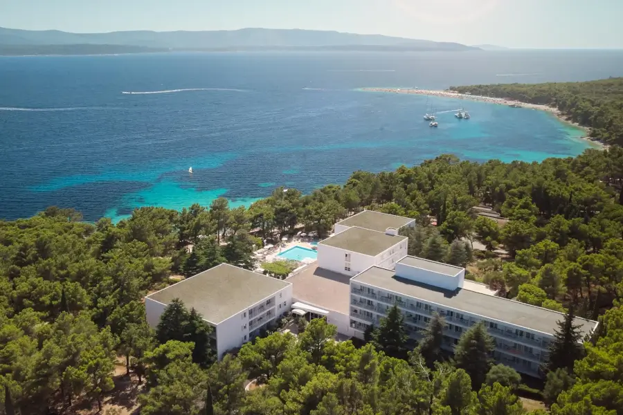 otok Brač - hotel Borak - splošen pogled