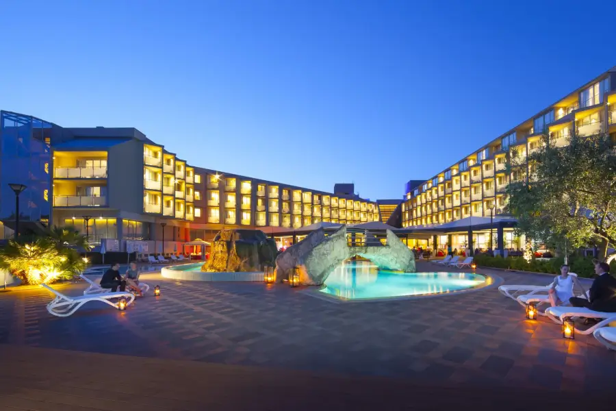 Novigrad - hotel Aminess Maestral