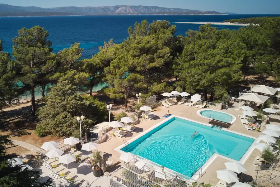 otok Brač - hotel Borak - splošen pogled