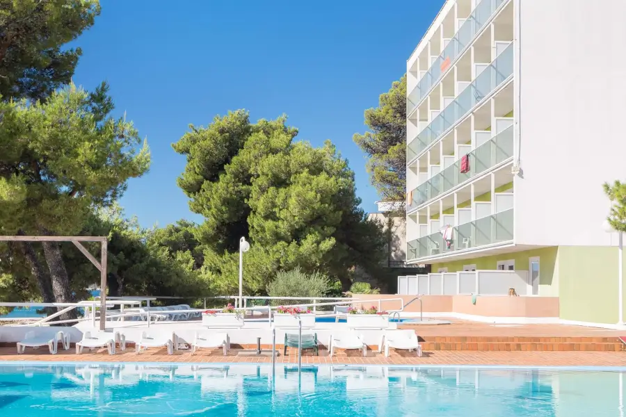 Vodice - hotel Punta - zunanji bazen