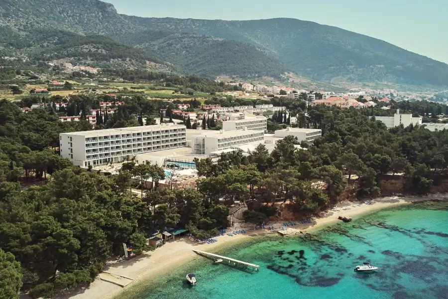 Brač - Bluesun hotel Elaphusa - splošni pogled