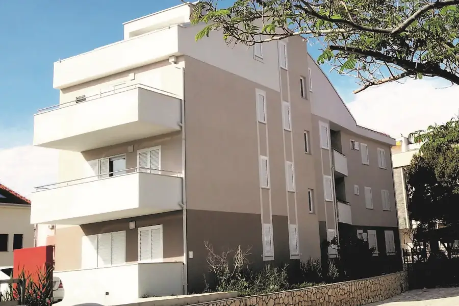 otok Pag - apartmaji Relax - splošen pogled