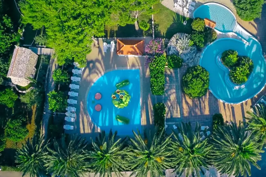 Brač-Waterman Supetrus resort-Bazen